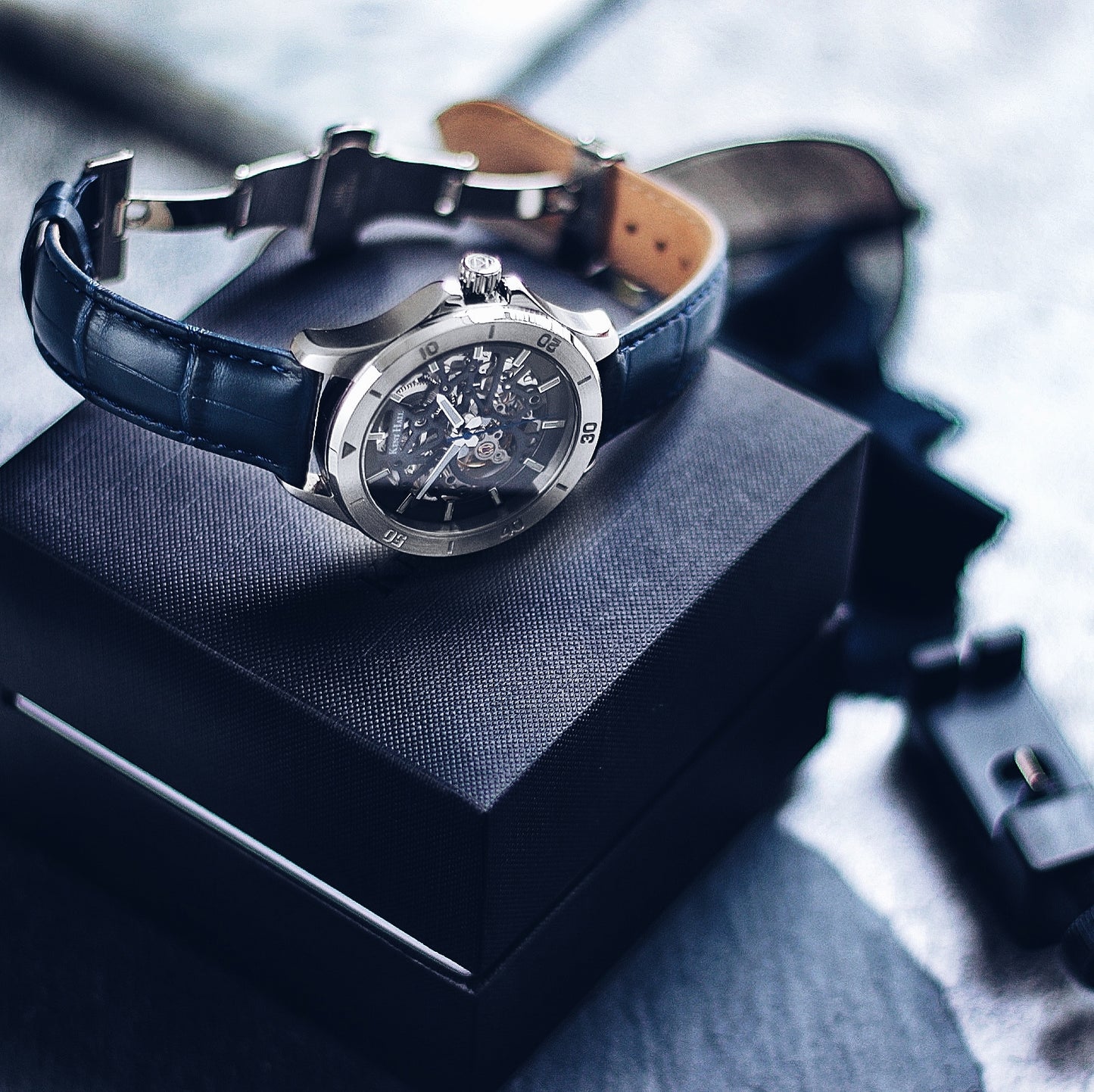 Paragon - Blue Leather