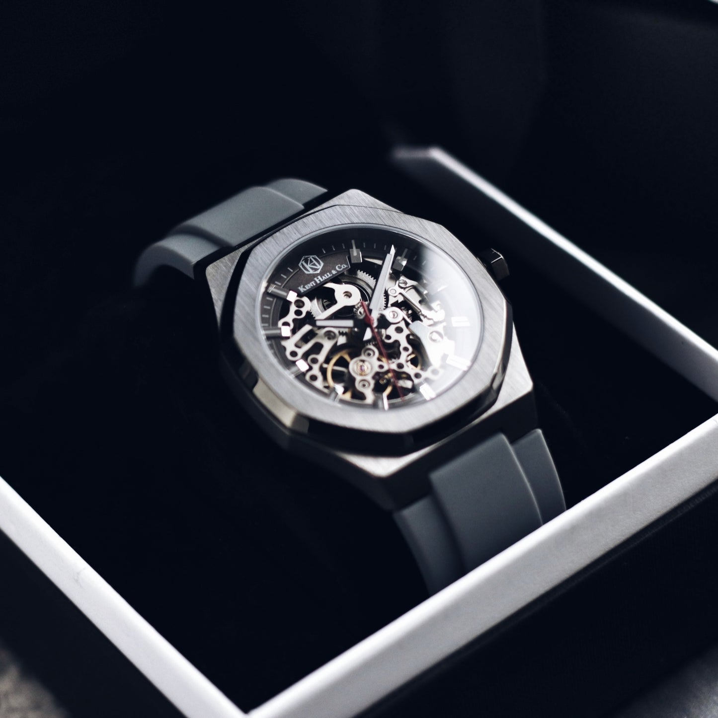 Gunmetal (Grey Silicone)