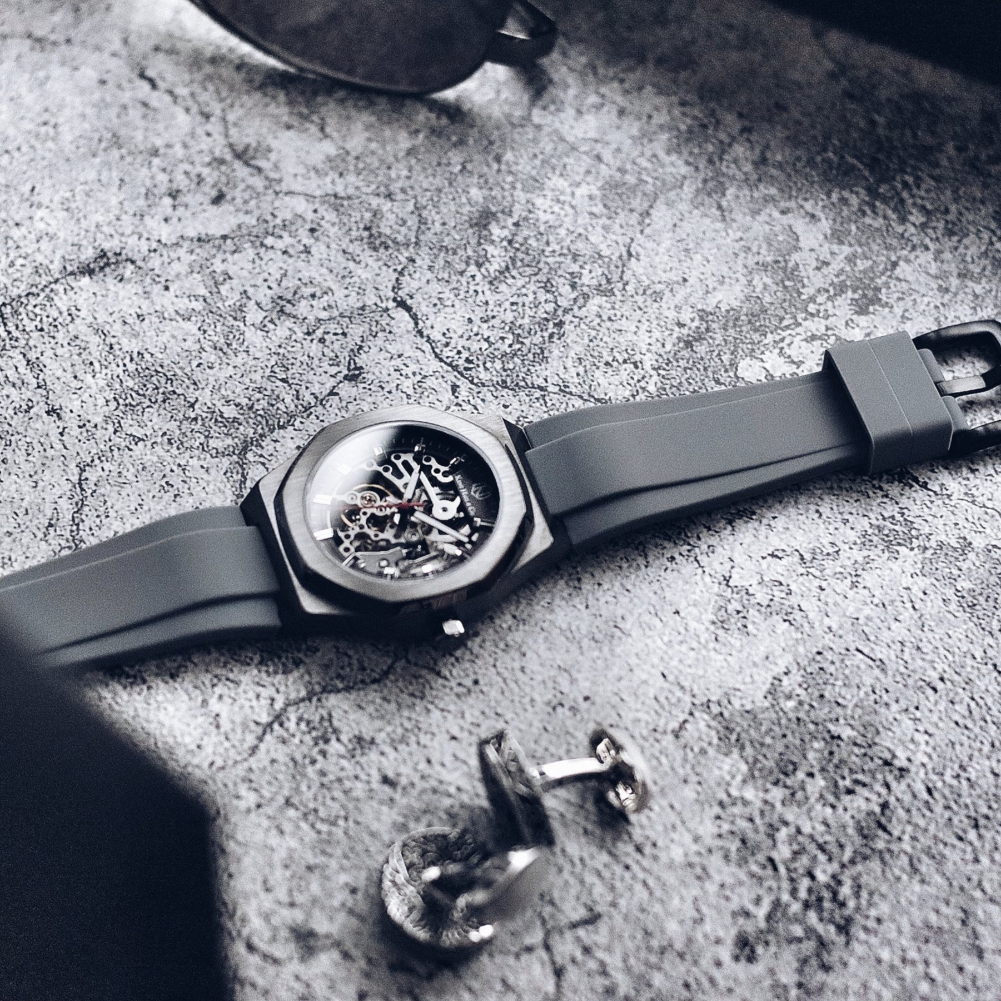 Gunmetal (Grey Silicone)