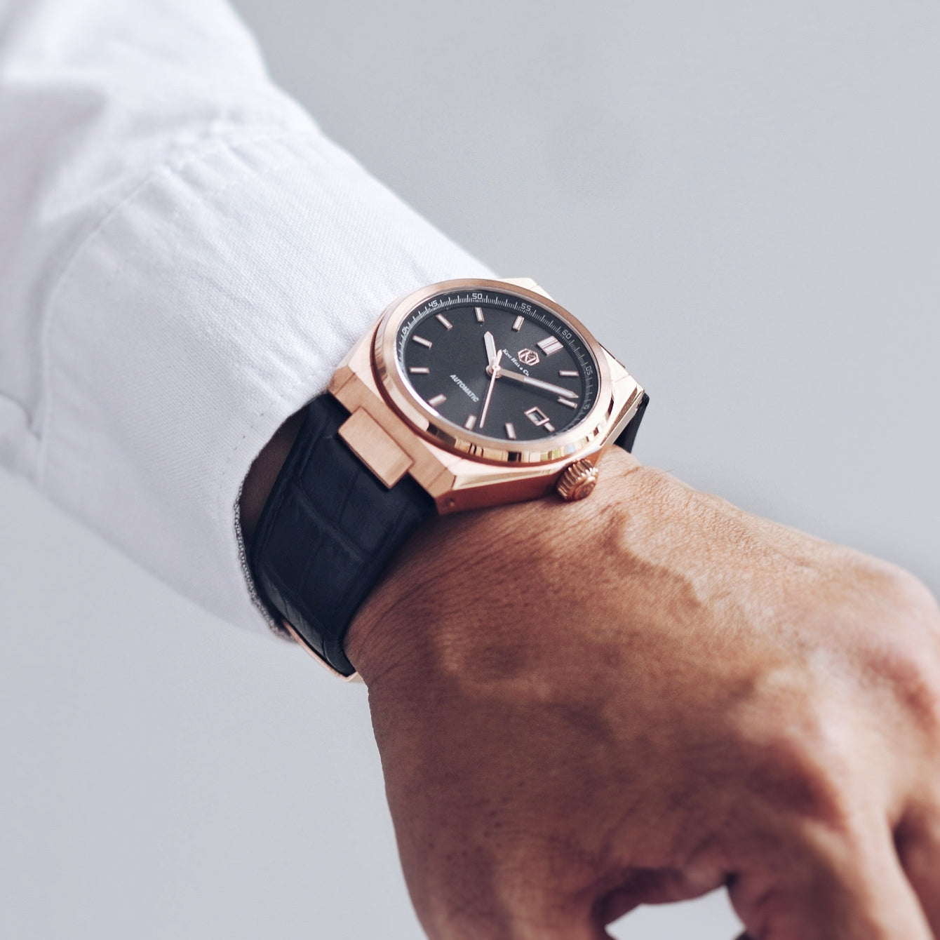Obsidian Rose Gold - Black Leather