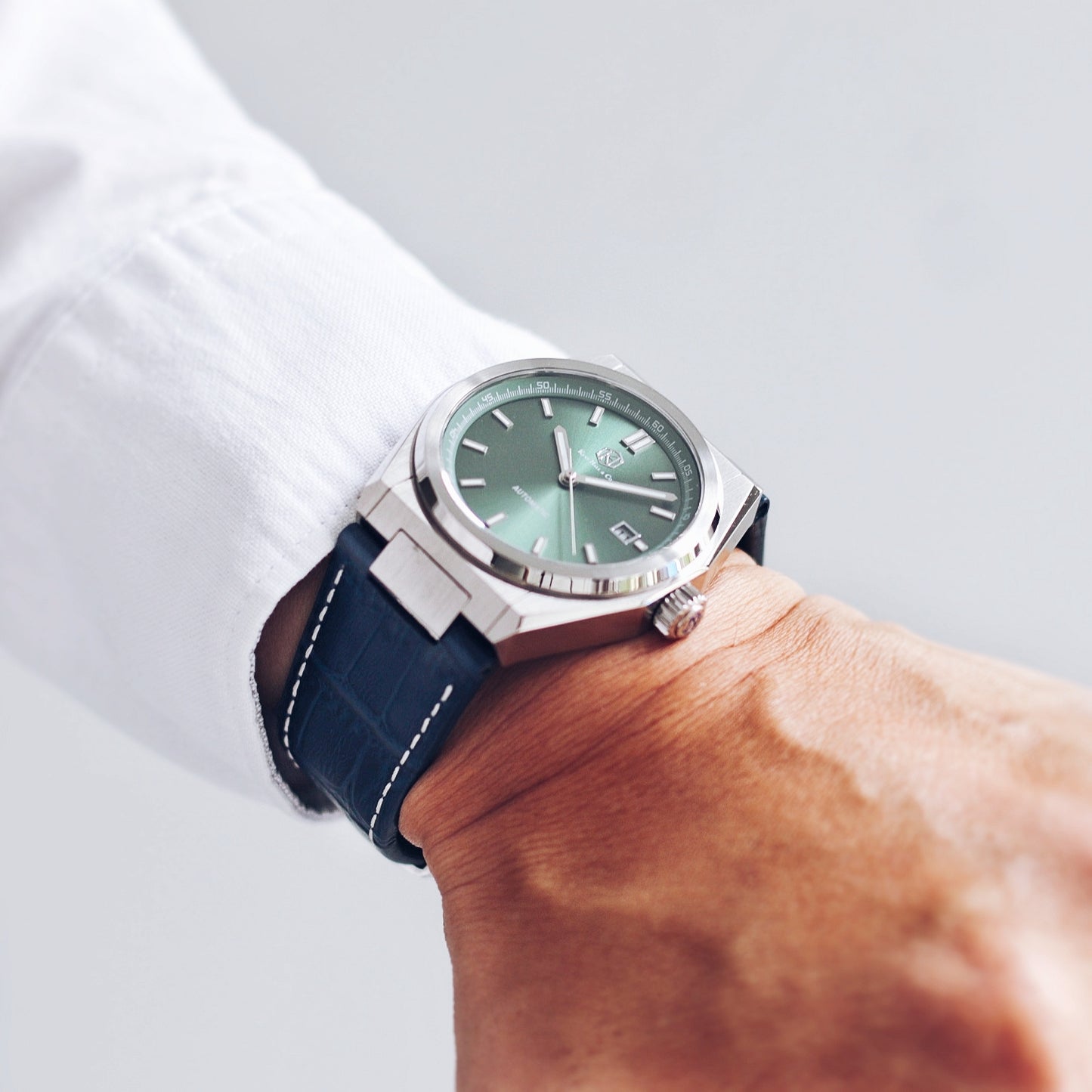 Castleton - Blue Leather