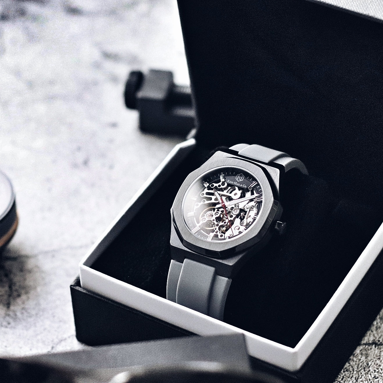 Phantom (Grey Silicone)