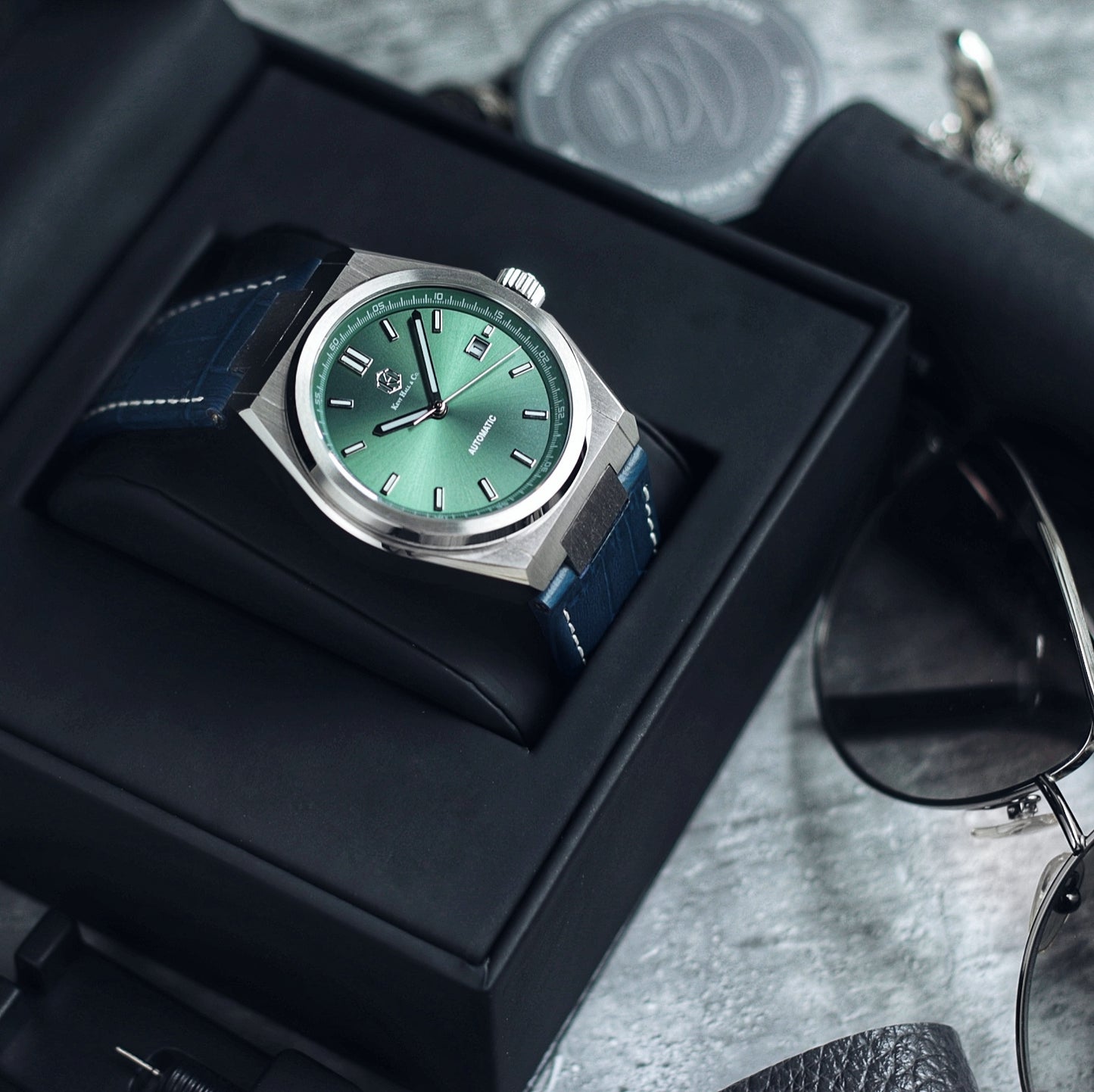 Castleton - Blue Leather